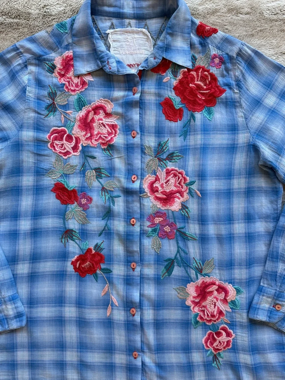 Johnny Was Embroidered Check Relaxed Button Down Shirt Size M - Picture 3 of 10